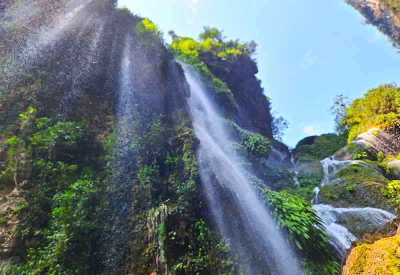 Catarata Rio Derrepente Tingo María